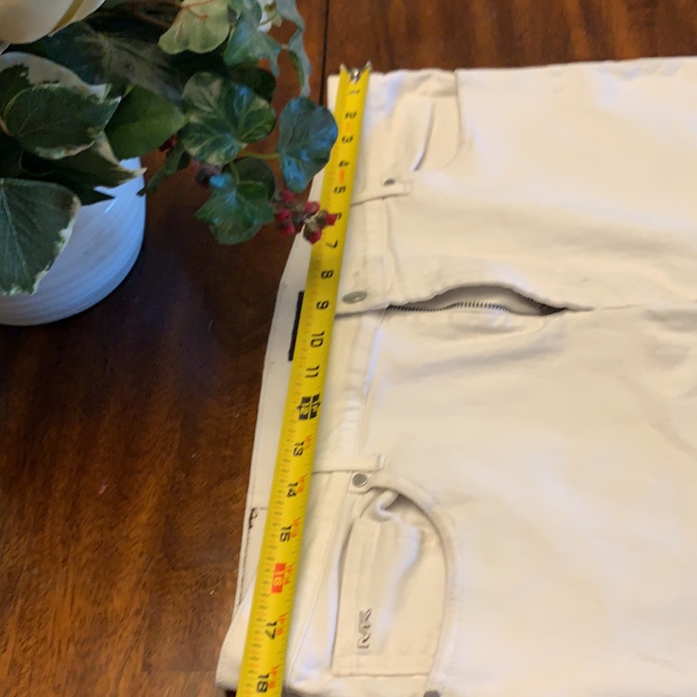 Michael kors slim fit Jeans for women. - Picture 11 of 15